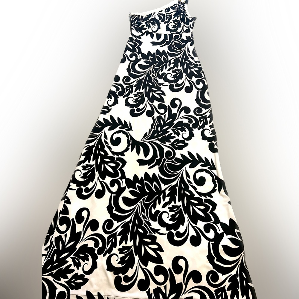 Perfect dress for weddings, cocktail parties and holiday parties!